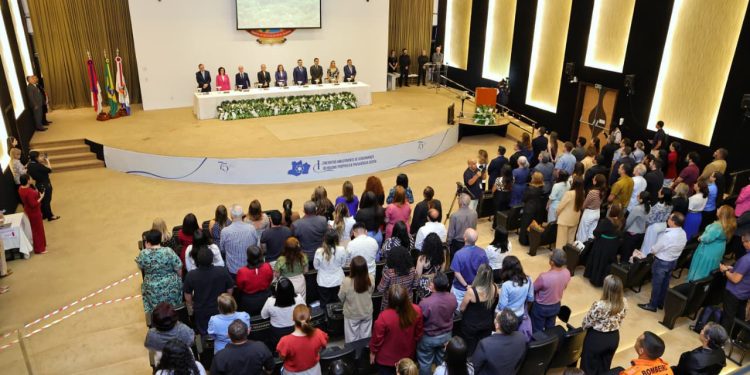 TCE-AM reúne representantes de municípios e estado no 1º Encontro Amazonense de Governança do RPPS