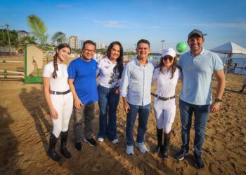 Prefeito David Almeida leva esporte equestre pela primeira vez à Ponta Negra e transforma a orla em palco de grandes competições