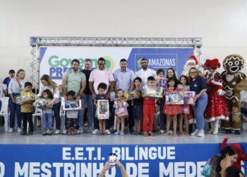 Governador Wilson Lima acompanha última edição do Governo Presente em 2025, com ação especial de Natal na zona sul