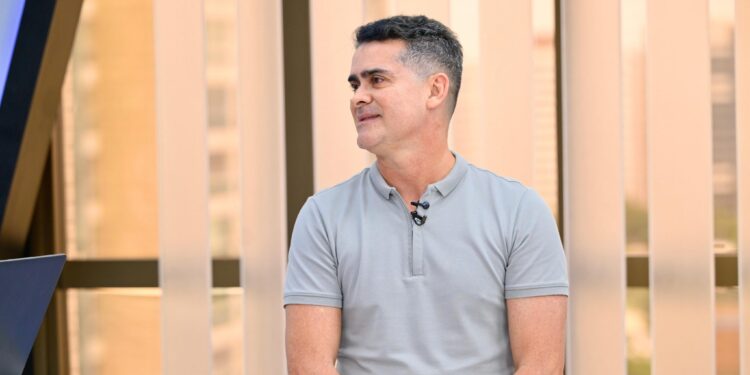 David Almeida destaca êxito da gestão em áreas estratégicas durante entrevista