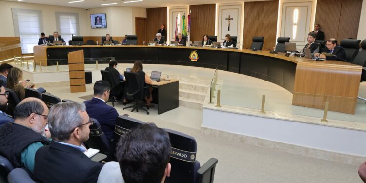 TCE-AM reprova contas e multa ex-gestores do Instituto da Mulher Dona Lindu