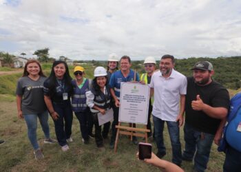 Em Rio Preto da Eva, governador Wilson Lima entrega obra de contenção e vistoria reforma do hospital no aniversário de 44 anos do município