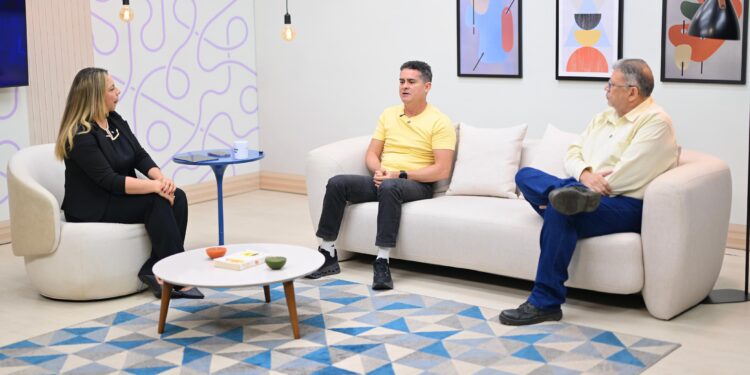 David Almeida propõe crédito para transporte fluvial e critica baixa entrega do Estado mesmo com orçamento bilionário