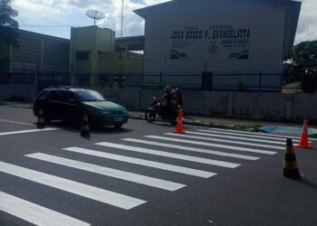 Prefeitura de Manaus implanta e revitaliza mais de 400 faixas de pedestres com reforço nas áreas escolares
