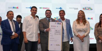 Prefeitura participa de entrega da ordem de serviço para construção de novo Caps infantojuvenil